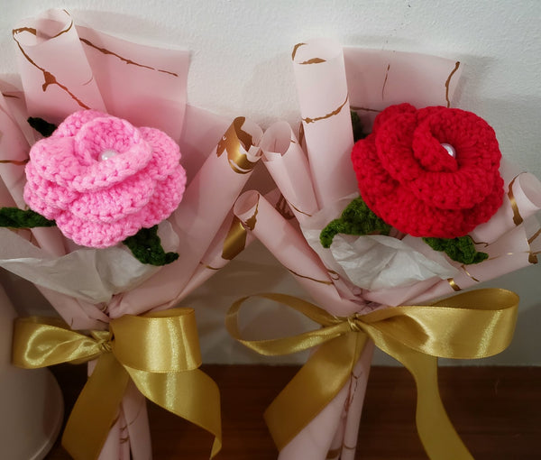 Special Gift for Valentines day : Flower Crochet Rose & 32oz Flip, Sip & Go