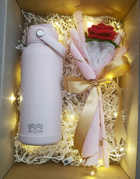 Special Gift for Valentines day : Flower Crochet Rose & 32oz Flip, Sip & Go